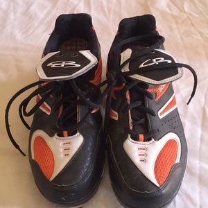 Men’s baseball cleats